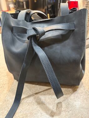Semen Classic Navy Leather Drawstring Tote - Unbranded